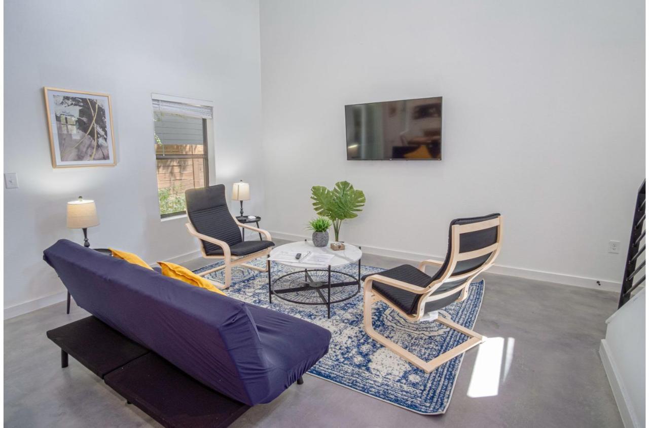 Gorgeous 3 Bedroom 2 Ba Near Amazing Downtown